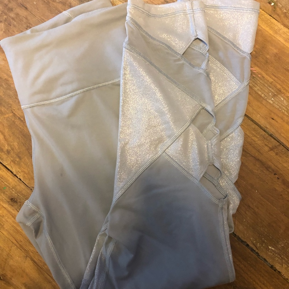 Victoria Secrets sport knockout line silver/gray.